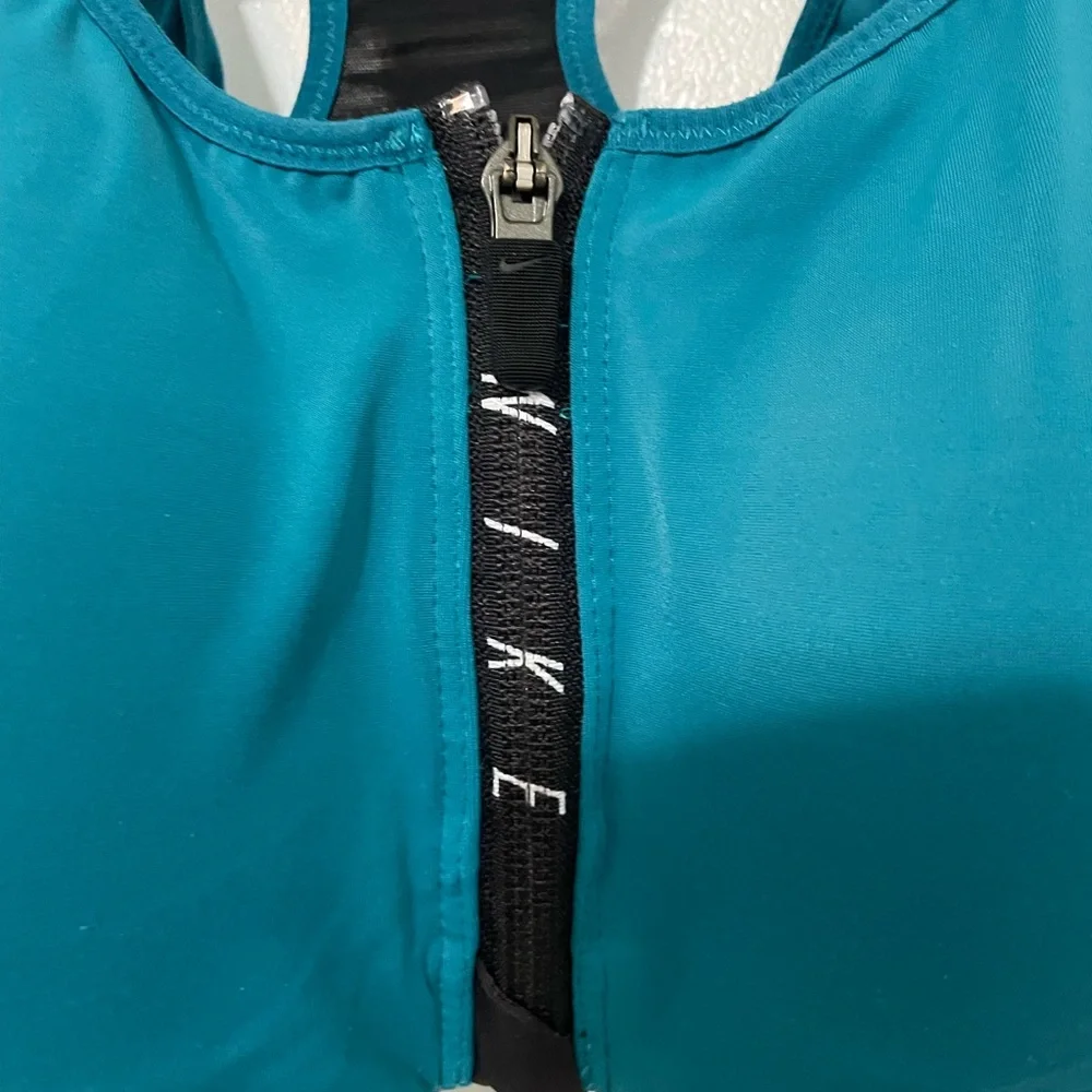 Nike dri fit zip front mesh Racerback teal padded sports bra size small
